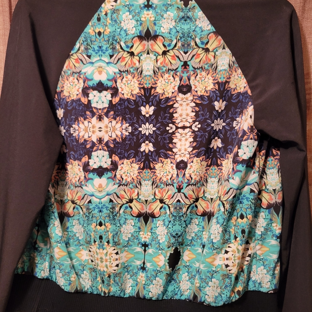Bomber jacket - Picture 4 of 9